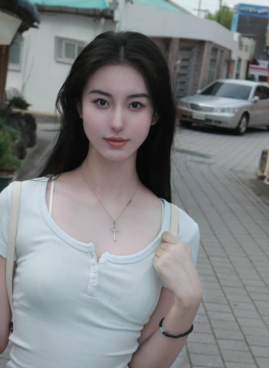 三伏天里的竹椅与茶香，时光的印记